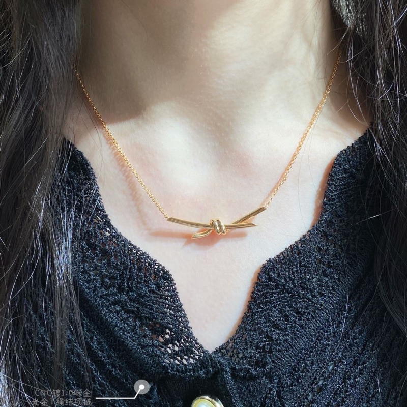 T*f*ny necklaces